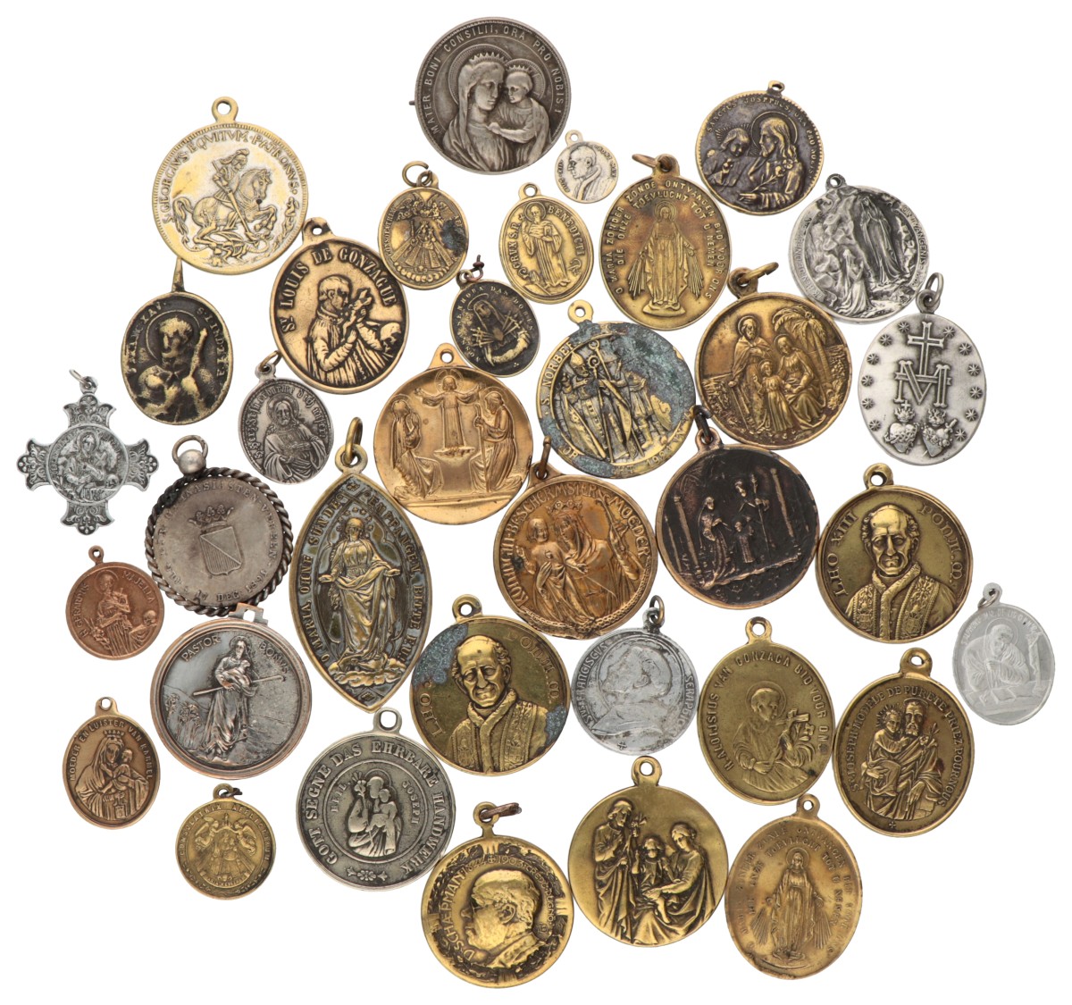 Europe. Lot (35) devotional and catholic tokens.