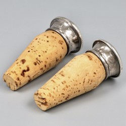 Flessenbak & 2 flessenstoppers zilver / verzilverd.