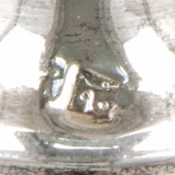 2-delig set peper- & zoutstrooiers zilver.