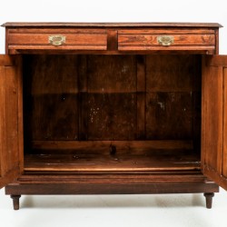 Een eikenhouten dressoir, Holland, ca. 1920.