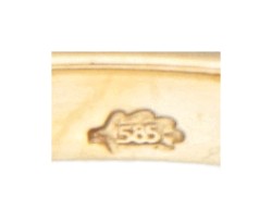 14 kt. Geelgouden solitair ring bezet met ca. 0.02 ct. diamant.