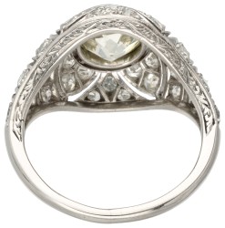 Opengewerkte Pt 900 platina art deco ring bezet met ca. 3.50 ct. diamant.