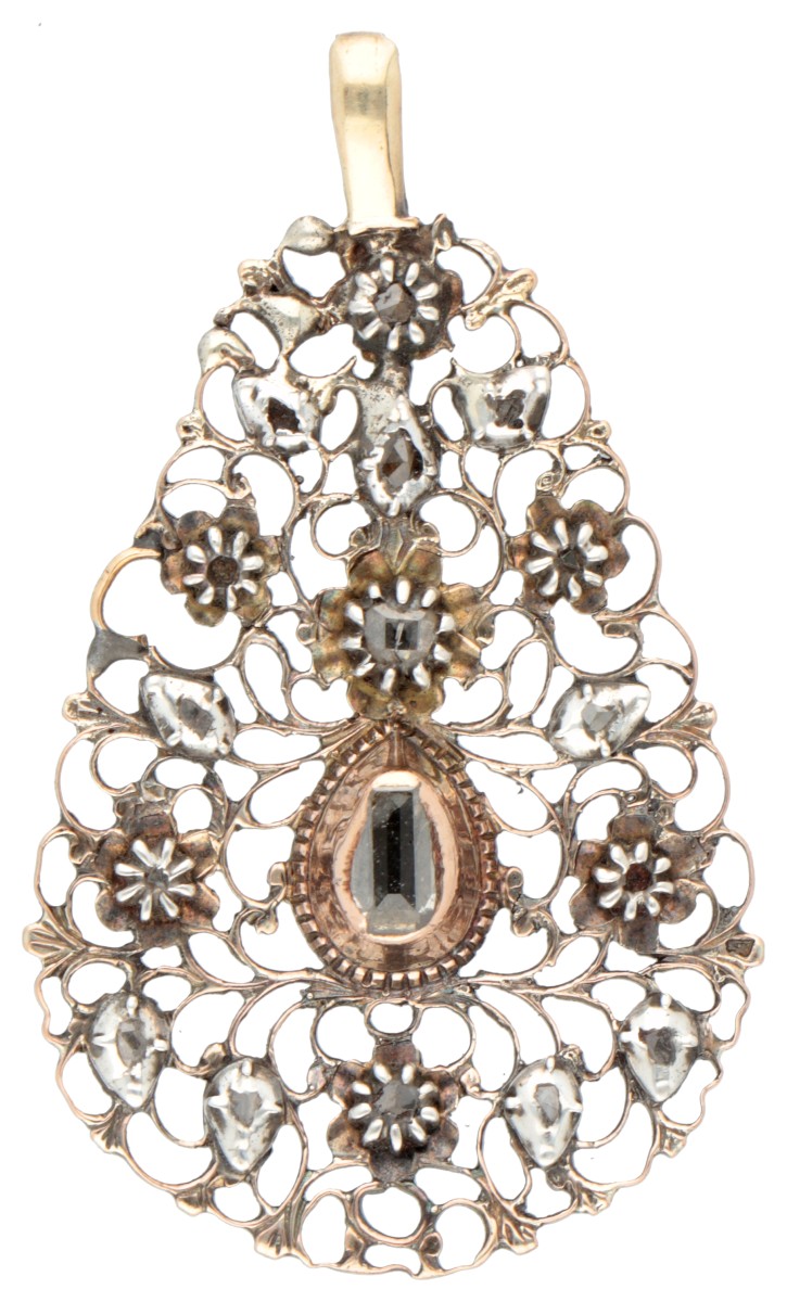 Antieke 14 kt. roségouden hanger bezet met diamant.