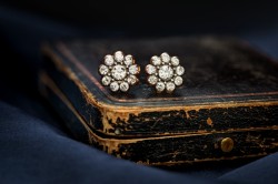 Vintage 14 kt. geelgouden rozet oorstekers bezet met ca. 1.50 ct. diamant.