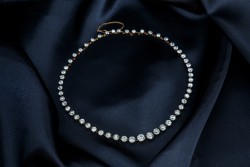 Antieke 18 kt. en Pt 950 bicolor gouden halsketting bezet met ca. 27.50 ct. diamant.