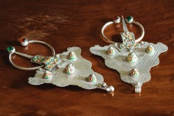 2-delige set Fibulae (Zuid-Marokko / West Anti-Atlas, Tiznit regio, naam begin 20e eeuw: Tizernai) zilver.