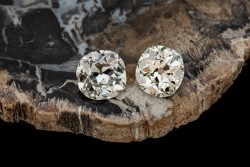 GIA-gecertificeerde 2.86 ct. old mine briljant geslepen natuurlijke diamant.