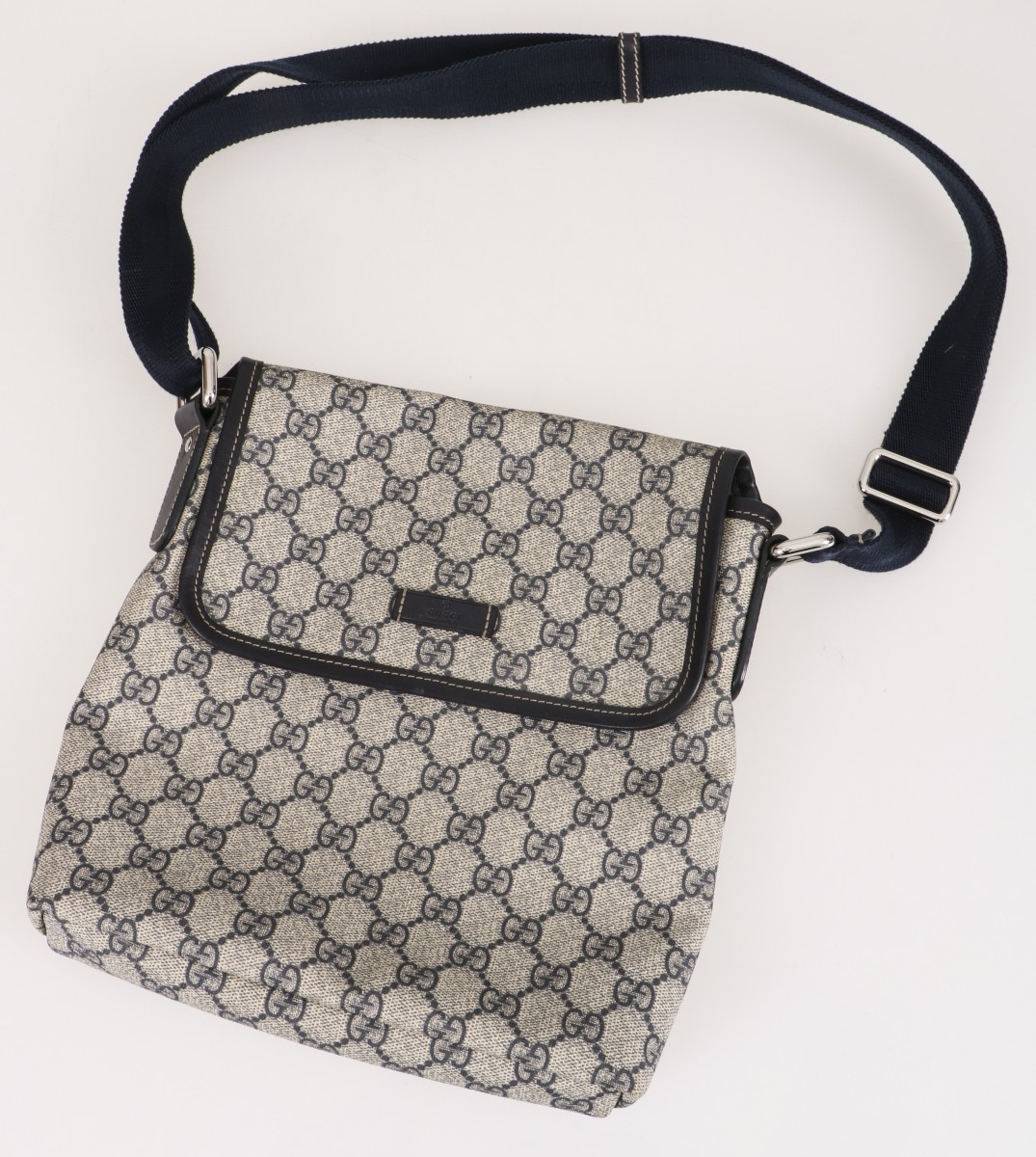 Kavel 3657 Gucci kleine crossbody tas. GWK Veilingen