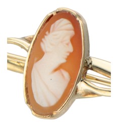Vintage 14 kt. geelgouden staafbroche bezet met een camee met een en profil portret van een vrouw.