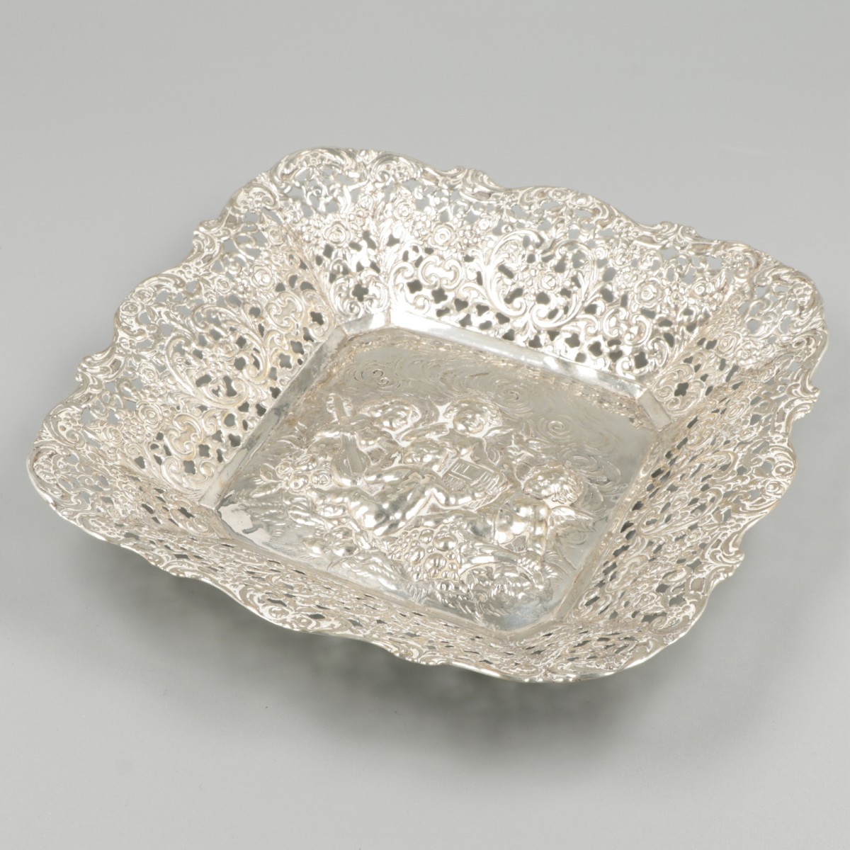 Koekjesschaal zilver.