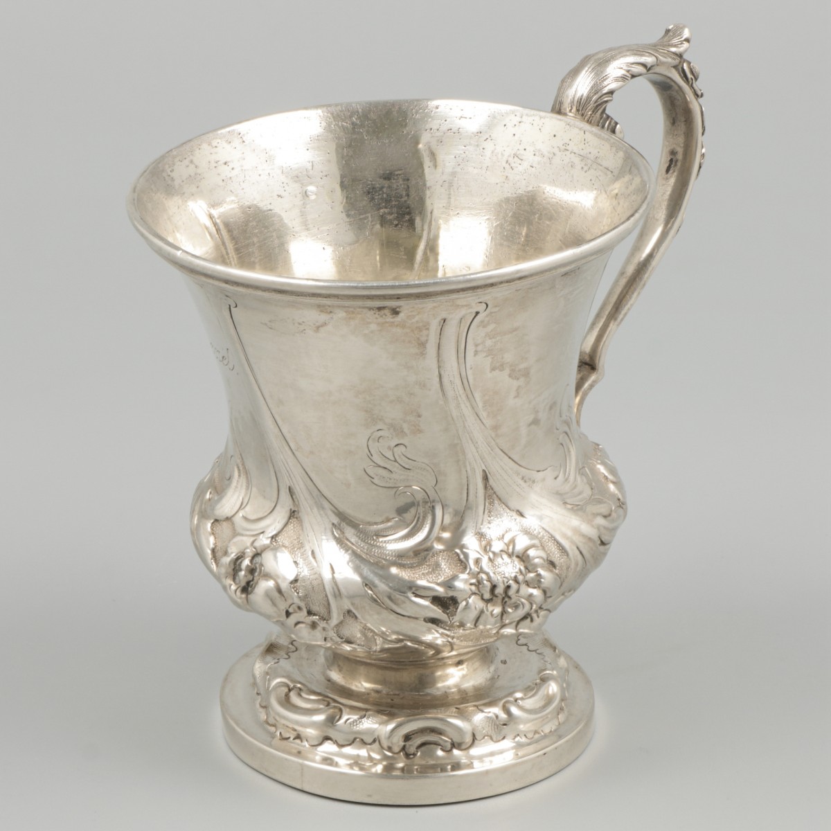 Drinkbeker zilver.
