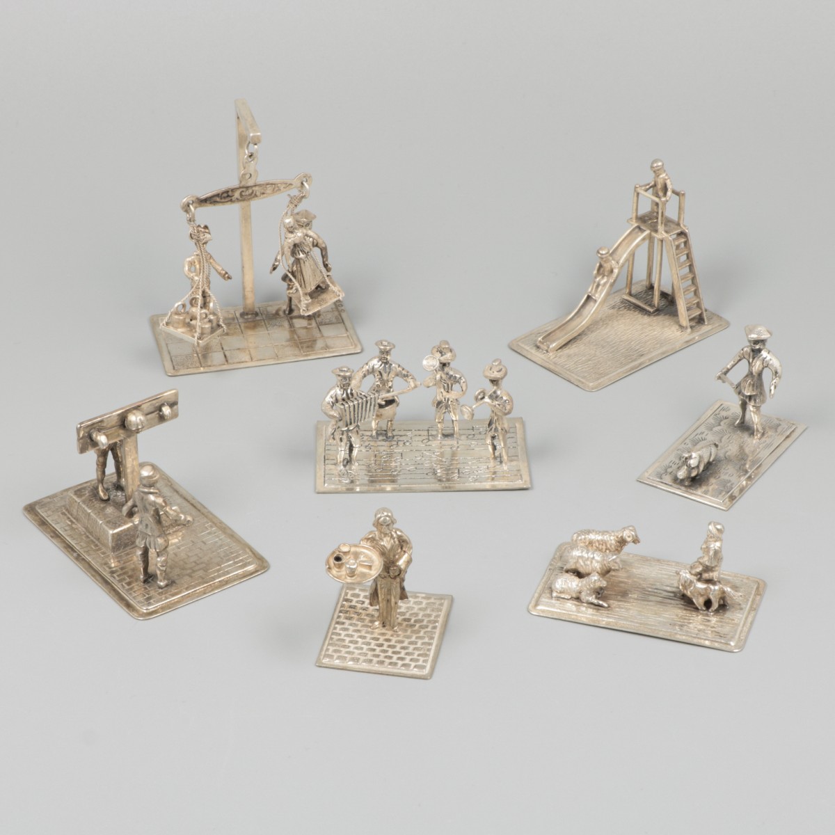 7-delig lot miniaturen zilver.