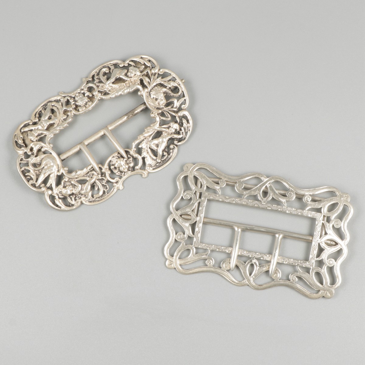 2-delig lot gespen zilver.