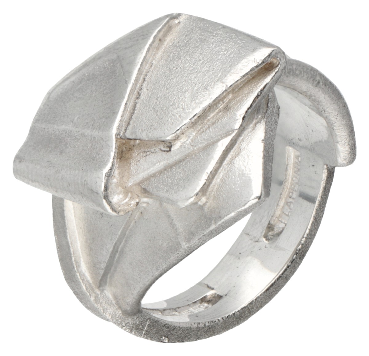 Sterling zilveren 'Origami' ring door Finse designer Zoltan Popovits voor Lapponia.