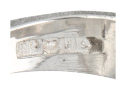 Sterling zilveren 'Origami' ring door Finse designer Zoltan Popovits voor Lapponia.