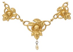 Vintage 18 kt. geelgouden collier gedecoreerd met rozen.