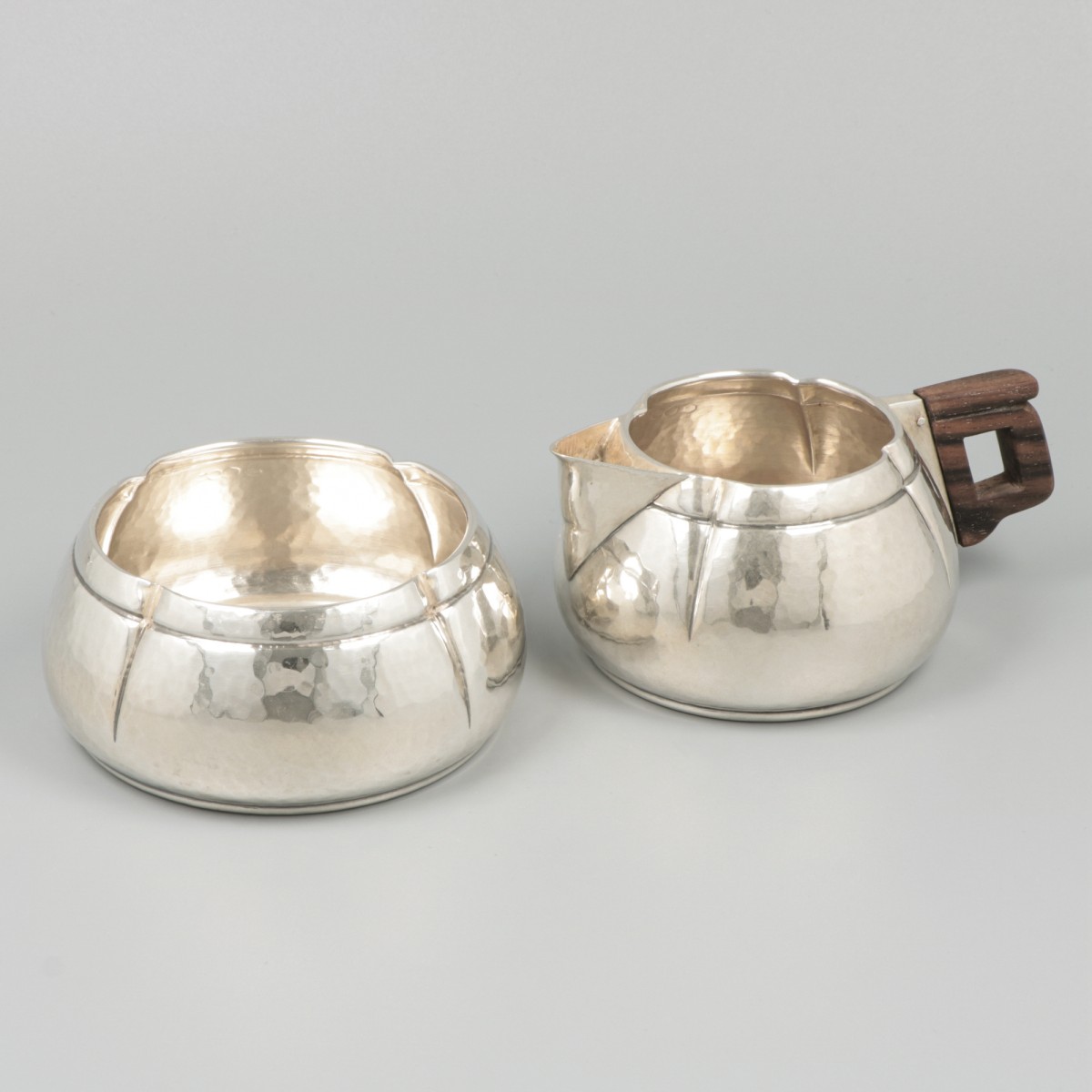 2-delig roomstel zilver.