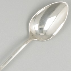 8-delige set ijslepels zilver.