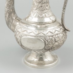 Perzische koffiekan zilver.