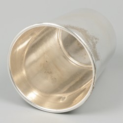 Drinkbeker zilver.