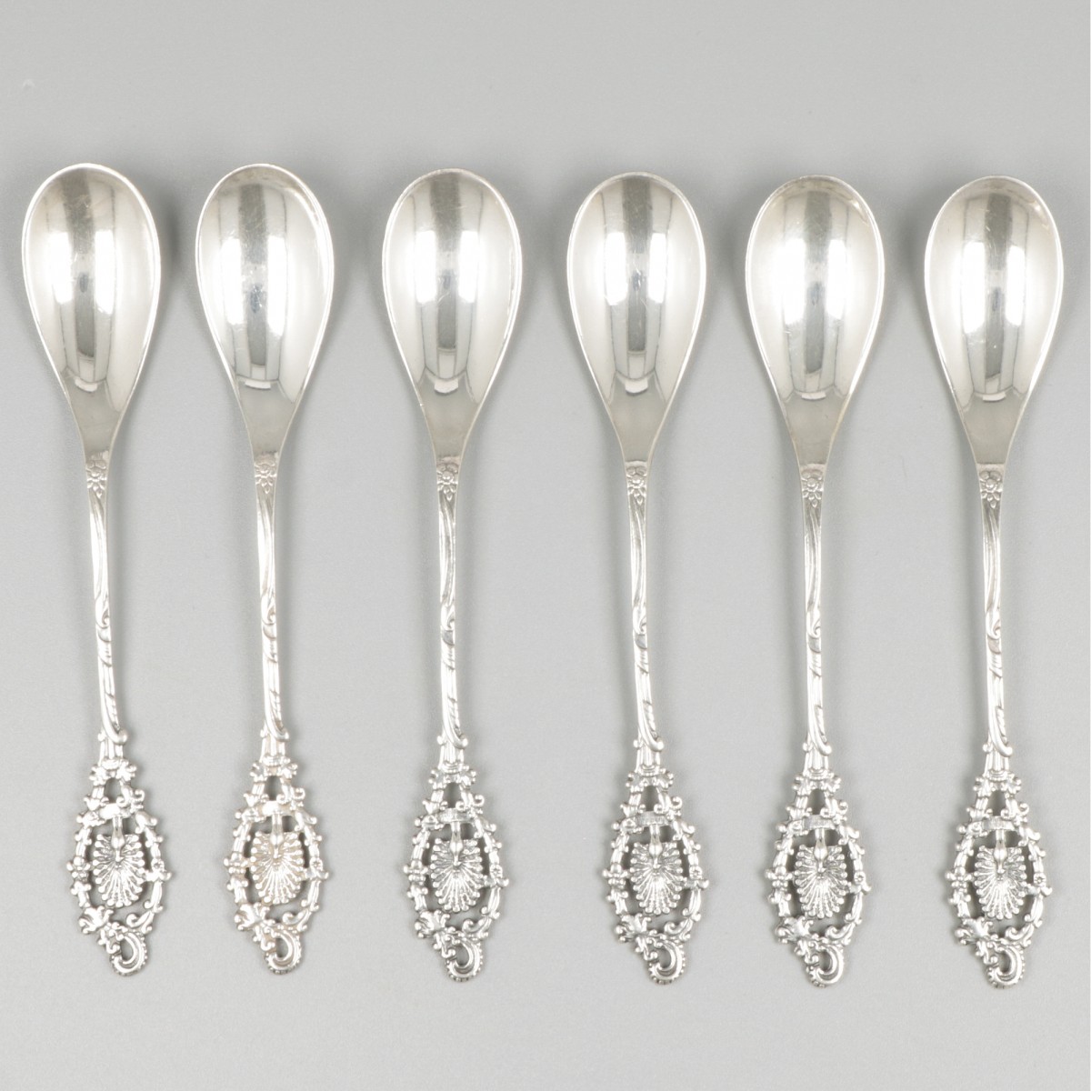 6-delige set koffie- / theelepels zilver.