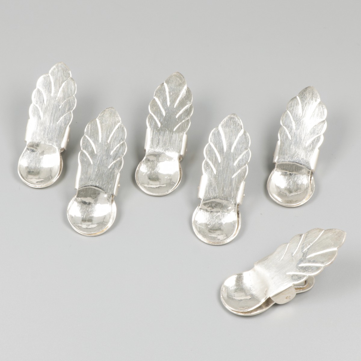 6-delige set tafelkleedklemmen zilver.