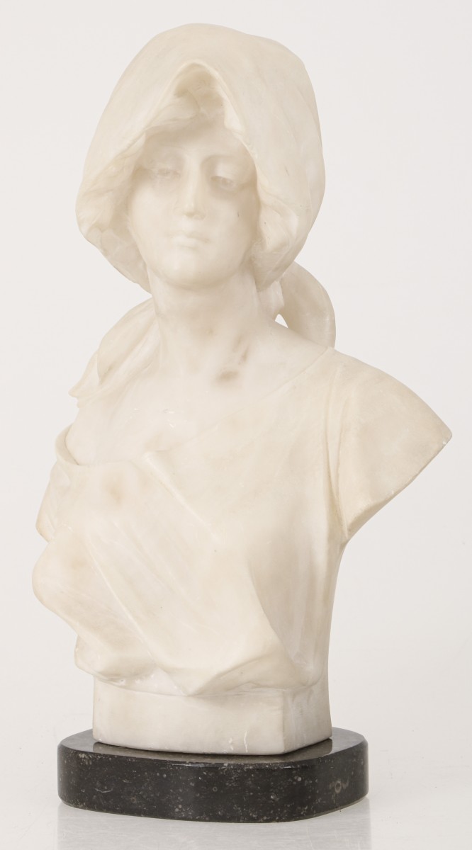 Richard Henry Park (1832-1890), Een marmeren buste, voorstellende een vrouw met gelokenogen.