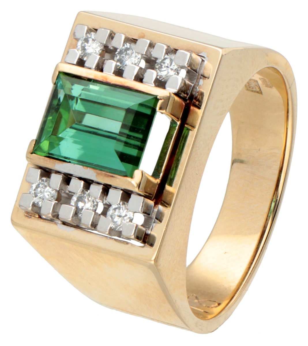 14 kt. Geelgouden ring bezet met ca. 1.43 ct. natuurlijke groene toermalijn en ca. 0.12 ct. diamant.