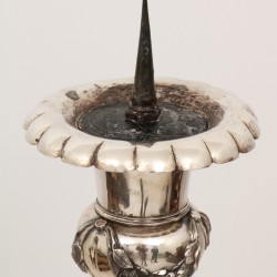 Altaar kandelaar zilver.