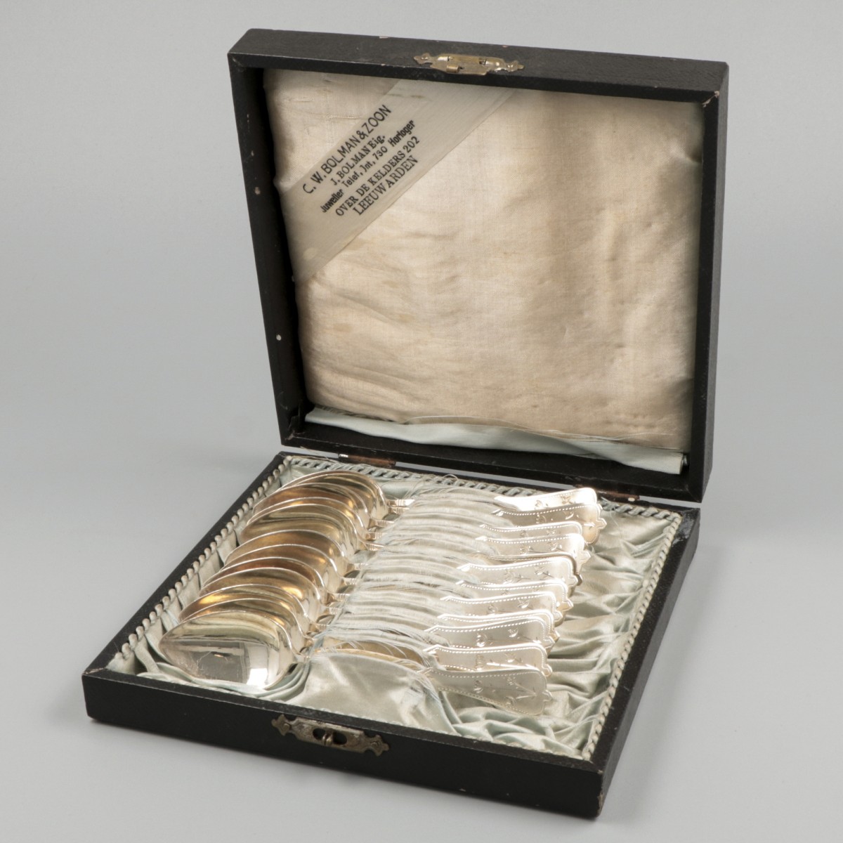 12-delige set thee/koffielepels zilver.