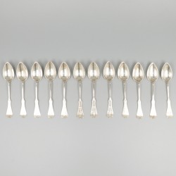 12-delige set thee/koffielepels zilver.