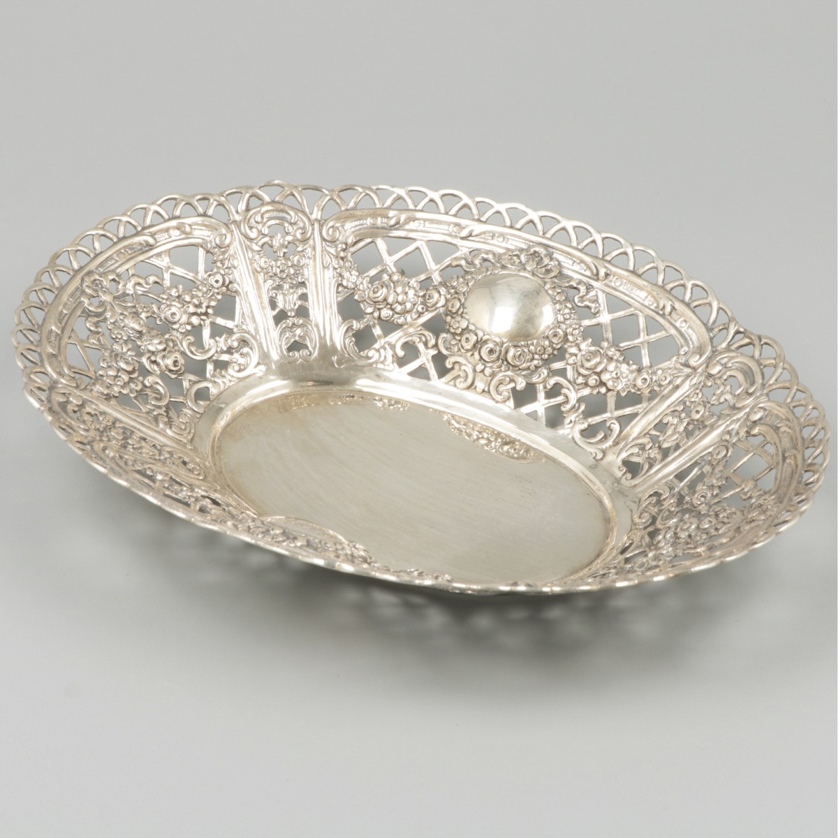 Delicatesse mandje zilver.