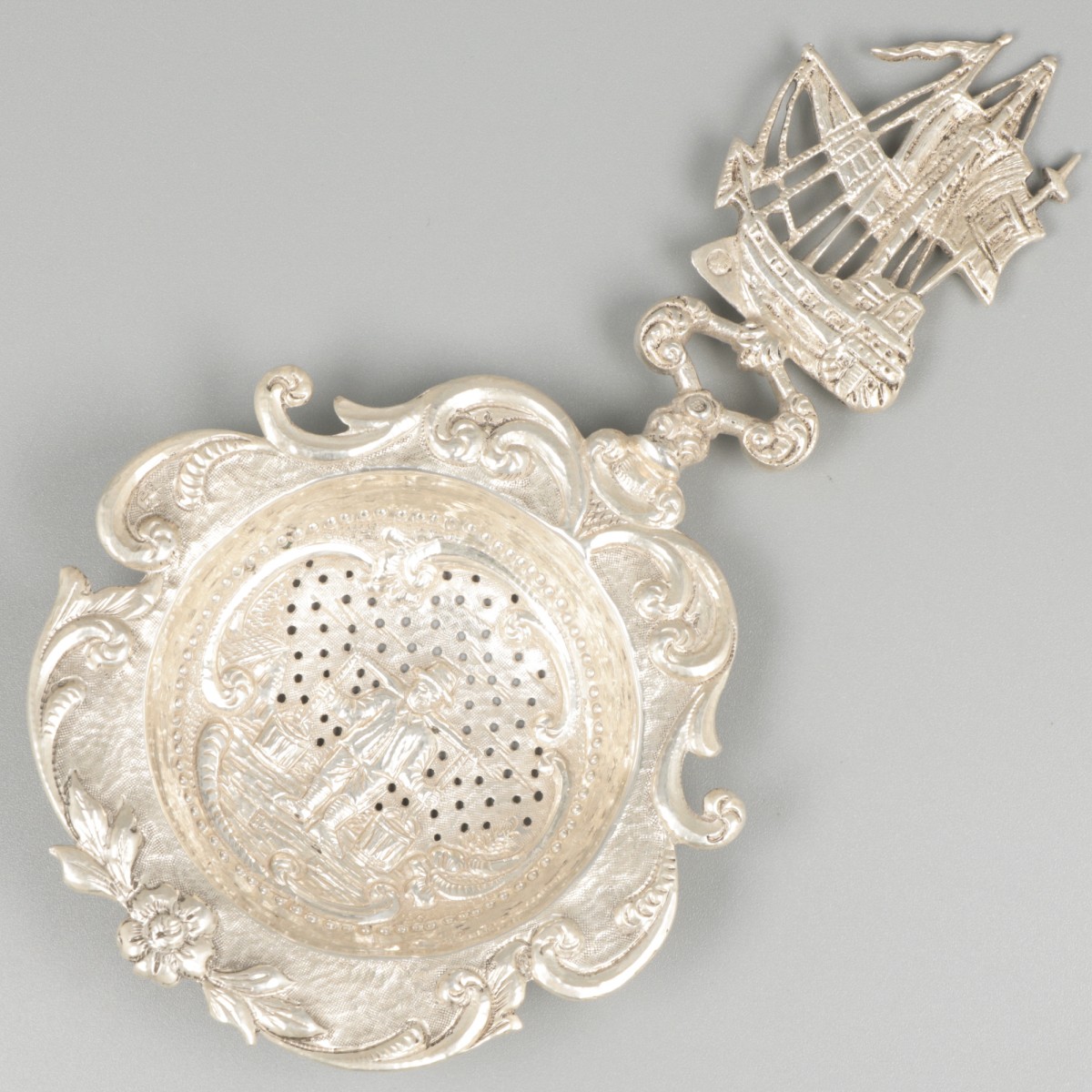Theezeef zilver.