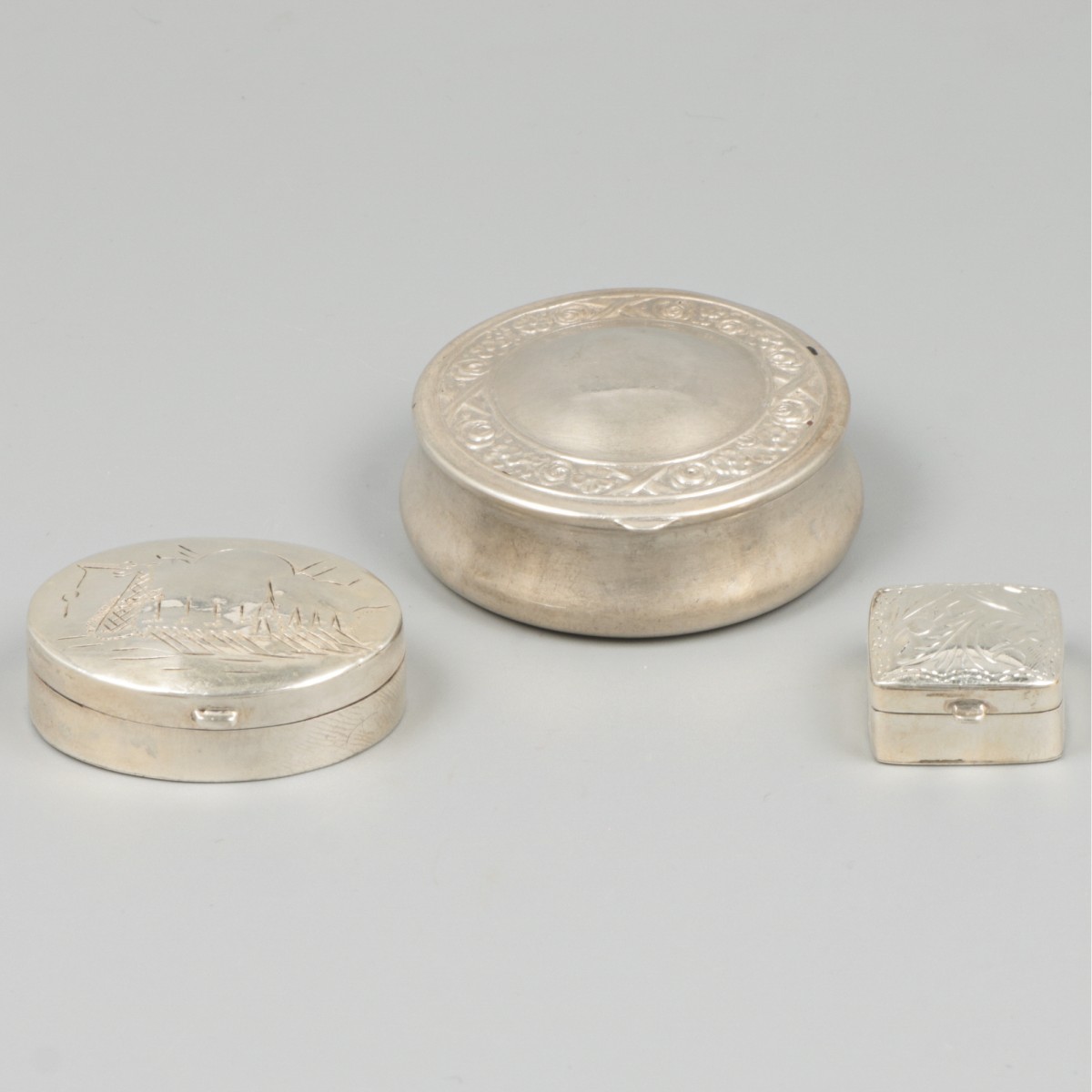 3-delig lot doosjes zilver.