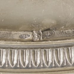 Fruitschaal zilver.