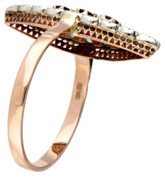 14 kt. Roségouden navette ring bezet met roos geslepen diamanten en blauwe top-doubletten als saffierimitatie.