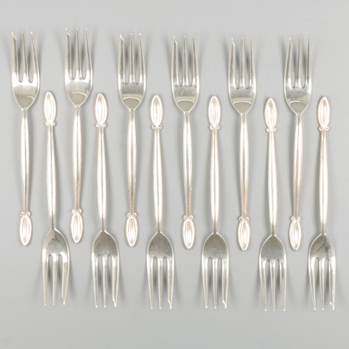 12-delige set gebaksvorkjes zilver.