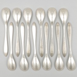 12-delige set koffie- / theelepels zilver.