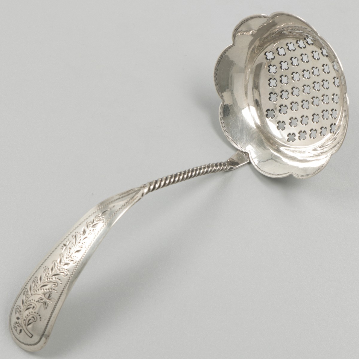 Strooilepel zilver.