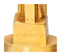Franse geguillocheerde 18 kt. geelgouden reliekschrijn-hanger met miniatuur van St. Antonius van Padua, gebeeldhouwd door J. Dampt.