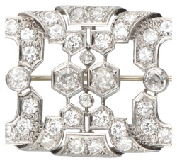 Platina art deco broche bezet met ca. 5.00 ct. diamant.