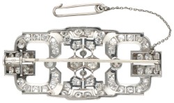 Platina art deco broche bezet met ca. 5.00 ct. diamant.