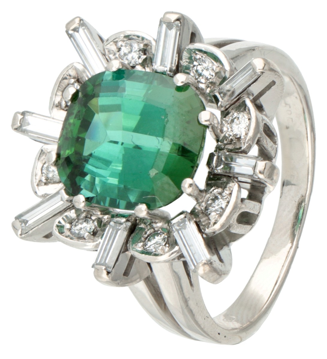 14 kt. Witgouden ring bezet met ca. 4.87 ct. natuurlijke bicolor toermalijn en ca. 0.80 ct. diamant.
