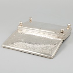 Theelepeldoos zilver.