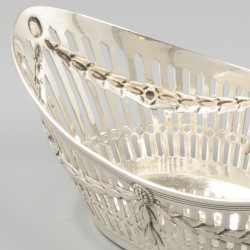 Bonbonmandje zilver.