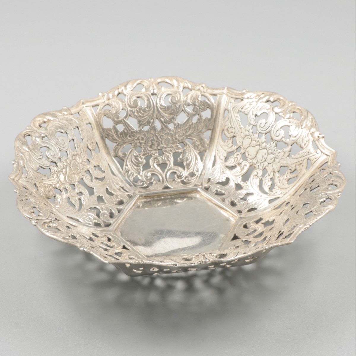 Soezenmand zilver.