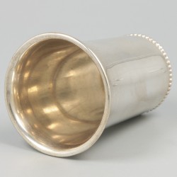 Drinkbeker zilver.