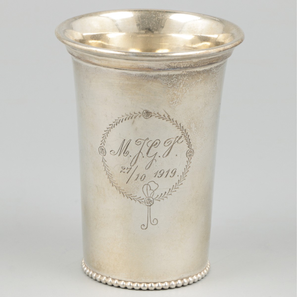 Drinkbeker zilver.