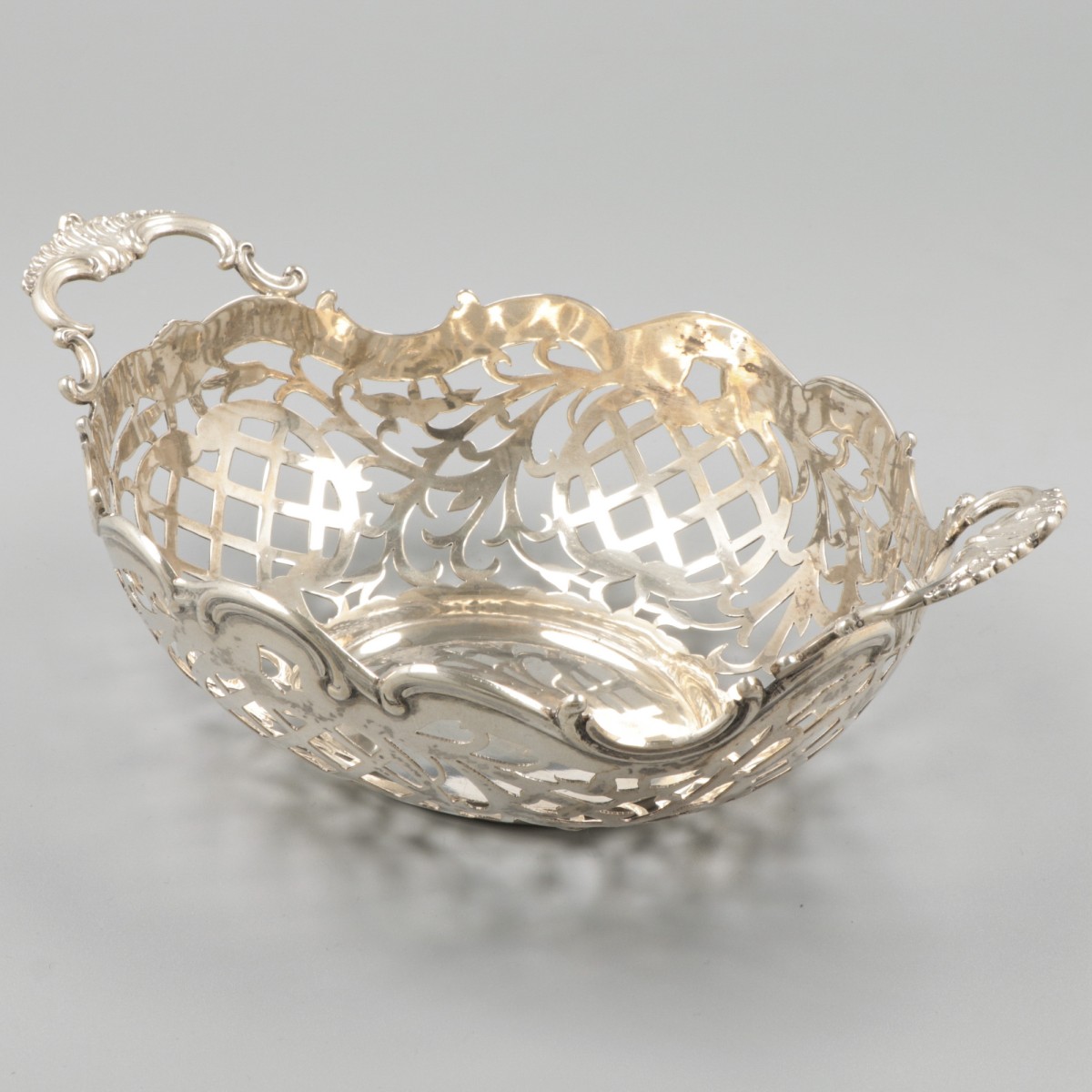 Bonbonmandje zilver.