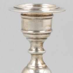 2-delige set kandelaren zilver.